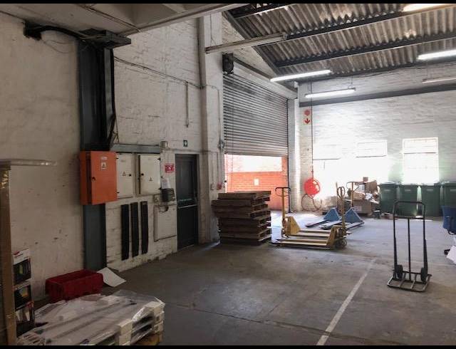 1,350M² WAREHOUSE TO LET IN PINETOWN CENTRAL